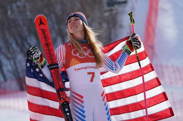 Themen der Woche - SPORT Olympia-Bilder des Tages - SPORT American Mikaela Shiffrin celebrates after winning gold in the Ladies Giant Slalom at the Yongpyong Alpine Centre in Pyeongchang, South Korea, on February 15, 2018. Shiffrin won gold with a combined time of 2:20.02.  OLY20180215324 KEVINxDIETSCH