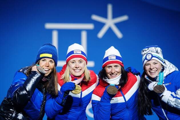 180215 Charlotte Kalla of Sweden (silver), Ragnhild Haga of Norway (gold) ans Marit Bjorgen of Norway and Krista Parmakoski of Finland (bronze) pose for a pictire with their medals at a Medal Ceremony for women s cross country 10 km free during day six of the 2018 Winter Olympics on February 15, 2018 in Pyeongchang. Photo: Joel Marklund BILDBYRAN kod JM 87625 Copyright: JOELxMARKLUND BB180215JM109