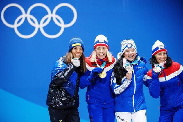 Olympia-Bilder des Tages - SPORT 180215 Charlotte Kalla of Sweden (silver), Ragnhild Haga of Norway (gold) and Marit Bjorgen of Norway and Krista Parmakoski of Finland (bronze), at a Medal Ceremony for women s cross country 10 km free during day six of the 2018 Winter Olympics on February 15, 2018 in Pyeongchang. Photo: Joel Marklund BILDBYRAN kod JM 87625 Copyright: JOELxMARKLUND BB180215JM119