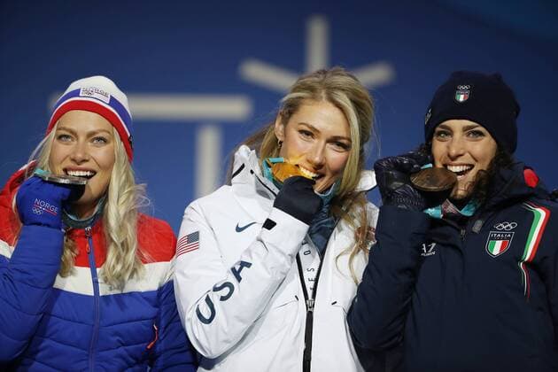 PyeongChang 2018, Ski Alpin, Riesenslalom der Damen, Siegerehrung OLYMPICS - 2018 Winter Olympics PYEONGCHANG,SOUTH KOREA,15.FEB.18 - OLYMPICS, ALPINE SKIING - Olympic Winter games Winterspiele Spiele Summer games PyeongChang 2018, medal plaza, slalom, ladies, award ceremony. Image shows Ragnhild Mowinckel (NOR), Mikaela Shiffrin (USA) and Federica Brignone (ITA). GEPAxpictures xAndreasxPranter