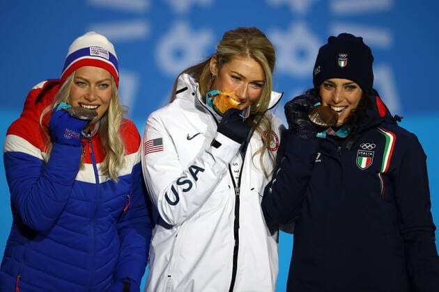 PyeongChang 2018, Ski Alpin, Riesenslalom der Damen, Siegerehrung IPP20180215 Olympic Winter games Winterspiele Spiele Summer games Pyeongchang 2018 - Olympische Winterspiele Pyeongchang 2018: Ladies Giant Slalom, Mikaela Shiffrin oro tra Ragnhild Mowinckel argento e Federica Brignone bronzo (Hinweis: Verwendung nur in Deutschland - only Germany) *** IPP20180215 Olympic Winter Games PyeongChang 2018 Olympic Winter Games PyeongChang 2018 Ladies giant slalom Mikaela Shiffrin oro tra Ragnhild Mowinckel argento e Federica Brignone Brooklyn note use only in Germany only Germany 