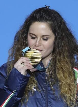 (180216) -- PYEONGCHANG, Feb. 16, 2018 -- Gold medalist Michela Moioli of Italy poses for photos during medal ceremony of ladies snowboard cross at the 2018 PyeongChang Winter Olympic Games Olympische Spiele Olympia OS at Medal Plaza, South Korea, on Feb. 16, 2018. ) (SP)OLY-SOUTH KOREA-PYEONGCHANG-SNOW BOARD-LADIES CROSS FINAL-MEDAL CEREMONY BaixXuefei 