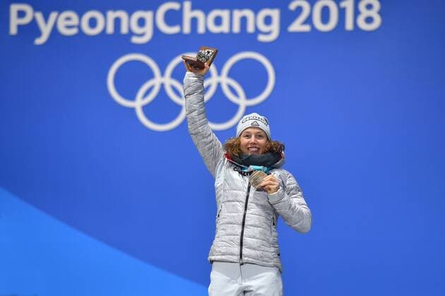 Laura DAHLMEIER (GER) mit Bronzemedaille. Jubel,Freude,Begeisterung, Biathlon,15 km Einzel der Frauen,Siegerehrung,Victory Ceremony,PyeongChang Olympic Medals Plaza am 16.02.2018. Olympische Winterspiele 2018, vom 09.02. - 25.02.2018 in PyeongChang Suedkorea. *** Laura DAHLMEIER GER with bronze medal joy joy enthusiasm biathlon 15 km individual of women victory ceremony PyeongChang Olympic medals Plaza ceremony on 16 02 2018 Winter Olympics 2018 from 09 02 25 02 2018 in PyeongChang of South Korea
