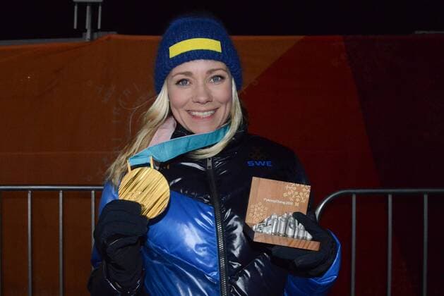 February 16, 2018 - Pyeongchang, South Korea - FRIDA HANSDOTTER of Sweden with her gold medal from the Ladies Slalom event in the PyeongChang Olympic Games Olympische Spiele Olympia OS Pyeongchang 18: Medal Winners - ZUMAl132 20180216_zap_l132_055 Copyright: xChristopherxLevyx