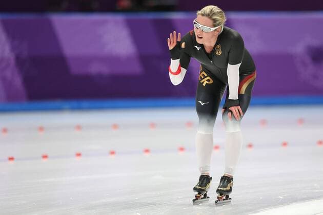 Olympia-Bilder des Tages - SPORT Claudia Pechstein, GER, during ladies Speed skating Eisschnelllauf 5,000 m at 2018 Olympic Games Olympische Spiele Olympia OS in Pyeongchang; 16 02 2018 - *** Claudia Pechstein GER during ladies speed skating 5 000 m at 2018 Olympic Games in PyeongChang 16 02 2018 