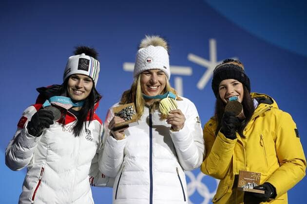 OLYMPICS - 2018 Winter Olympics PYEONGCHANG,SOUTH KOREA,17.FEB.18 - OLYMPICS, ALPINE SKIING - Olympic Winter games Winterspiele Spiele Summer games PyeongChang 2018, Medals Plaza, Super G, ladies, award ceremony. Image shows Anna Veith (AUT), Ester Ledecka (CZE) and Tina Weirather (LIE). Keywords: medal. GEPAxpictures xMaticxKlansek