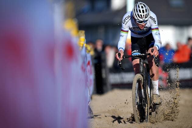 Themen der Woche - SPORT Bilder des Tages - SPORT Dutch Mathieu Van Der Poel pictured in action during the men s elite race of the Noordzeecross cyclocross competition, the eighth and last of the Superprestige races, in Middelkerke, Saturday 17 February 2018. DAVIDxSTOCKMAN  x05297442x