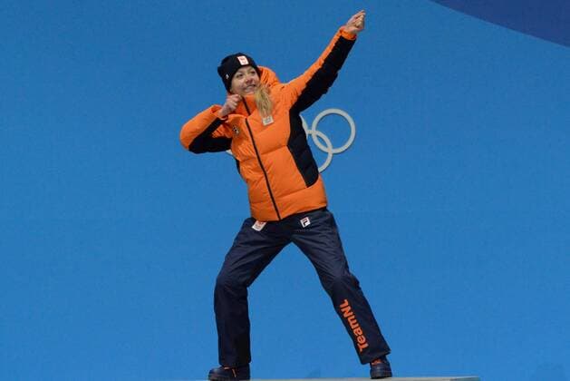 February 17, 2018 - Pyeongchang, South Korea - ESMEE VISSER of the Netherlands celebrates getting the gold medal in the Ladies 5000m Speed skating Eisschnelllauf event in the PyeongChang Olympic Games Olympische Spiele Olympia OS Pyeongchang 18: Medal Winners - ZUMAl132 20180217_zap_l132_100 Copyright: xChristopherxLevyx