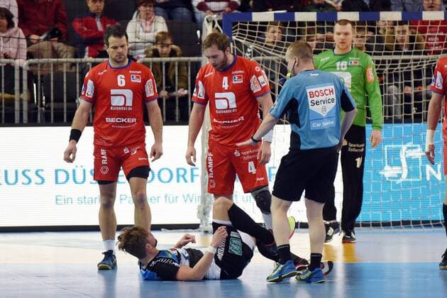 2. Handball-Bundesliga: HC Rhein Vikings - HBW Balingen-Weilstetten; Abwehr mit Matthias Flohr (6) und Tobias Wagner sowie Torhüter Thomas Mrkva. Duesseldorf Copyright: xEIBNER DietrichxJanickix EP_DJA