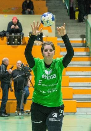 Anne Bocka (Nellingen 16) mit Ball beim Spiel Borussia Dortmund vs. TV Nellingen, Handball, Damen, 1. Bundesliga, 17.02.2018 Dortmund Copyright: xEIBNER MarioxHommesx EP_MHS