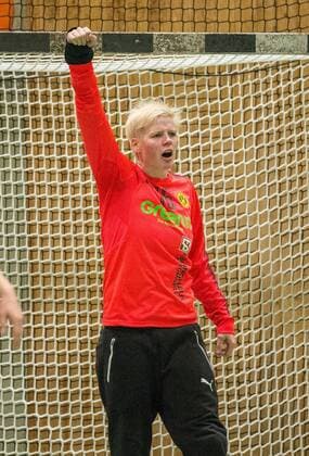 Clara Woltering (Dortmund 16) jubelt mit geballter Faust beim Spiel Borussia Dortmund vs. TV Nellingen, Handball, Damen, 1. Bundesliga, 17.02.2018 Dortmund Copyright: xEIBNER MarioxHommesx EP_MHS
