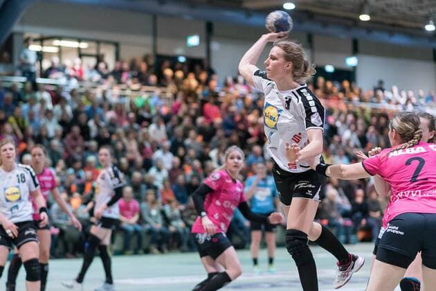 Lena Hoffmann (Neckarsulmer SU 03), TusSies Metzingen gegen Neckarsulmer SU, Handball, 1. Bundesliga, Frauen, 17.02.2018, Metzingen Copyright: xEIBNER WolfgangxFrankx EP_WFK
