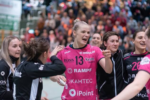 Freude, Siegesjubel, Shenia Minevskaja (TusSies Metzingen 13), TusSies Metzingen gegen Neckarsulmer SU, Handball, 1. Bundesliga, Frauen, 17.02.2018, Metzingen Copyright: xEIBNER WolfgangxFrankx EP_WFK