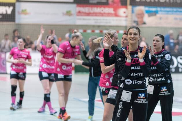 Isabell Roch (TusSies Metzingen 26) Freude, Jubel, TusSies Metzingen gegen Neckarsulmer SU, Handball, 1. Bundesliga, Frauen, 17.02.2018, Metzingen Copyright: xEIBNER WolfgangxFrankx EP_WFK