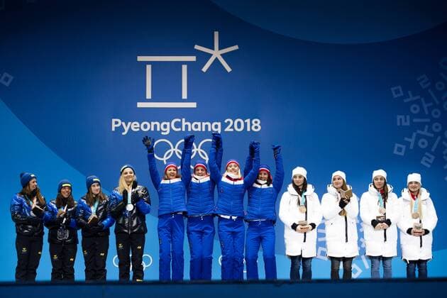 PyeongChang 2018 - Langlauf, 4x5km Staffel Damen Siegerehrung 180218 Team Sweden, Silver, Team Norway, Gold, and Team Russia (OAR), Bronze celebrating at a Medal Ceremony for Ladies 4x5 5 km relay during day nine of the 2018 Winter Olympics on February 18, 2018 in Pyeongchang. Photo: Petter Arvidson BILDBYRN kod PA 91980 Copyright: PETTERxARVIDSON BB180218PA113