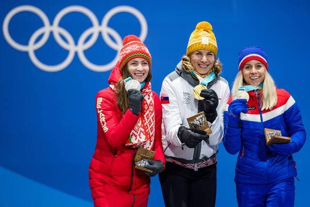 PyeongChang 2018 - Biathlon, 12,5km Massenstart Damen Siegerehrung 180218 Darya Domarcheva of Belarus, Silver, Anastasiya Kuzmina of Slovakia, Gold, Marte Olsbu of Norway , Bronze, celebrating at a Medal Ceremony for Women s 12.5km Mass Start during day nine of the 2018 Winter Olympics on February 18, 2018 in Pyeongchang. Photo: Petter Arvidson BILDBYRAN kod PA 91980 Copyright: PETTERxARVIDSON BB180218PA134