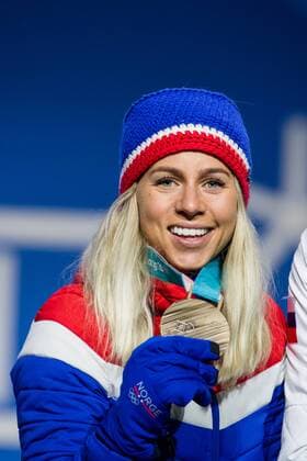 PyeongChang 2018 - Biathlon, 12,5km Massenstart Damen Siegerehrung 180218 Darya Domarcheva of Belarus, Silver, Anastasiya Kuzmina of Slovakia, Gold, Marte Olsbu of Norway , Bronze, celebrating at a Medal Ceremony for Women s 12.5km Mass Start during day nine of the 2018 Winter Olympics on February 18, 2018 in Pyeongchang. Photo: Petter Arvidson BILDBYRN kod PA 91980 Copyright: PETTERxARVIDSON BB180218PA136