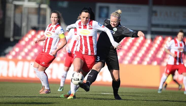 18.02.2018 xcex Deutschland, Köln, Fussball, Frauenfussball Allianz Frauen-Bundesliga Saison 2017 2018 1. FC Köln - 1. FFC Frankfurt Peggy Nietgen (Köln) gegen Lise Munk (Frankfurt)