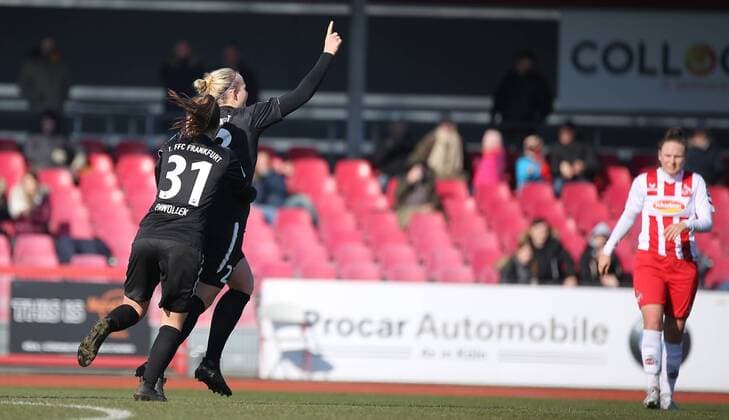 18.02.2018 xcex Deutschland, Köln, Fussball, Frauenfussball Allianz Frauen-Bundesliga Saison 2017 2018 1. FC Köln - 1. FFC Frankfurt Torjubel FFC Frankfurt, Jubel, Freude, Emotionen