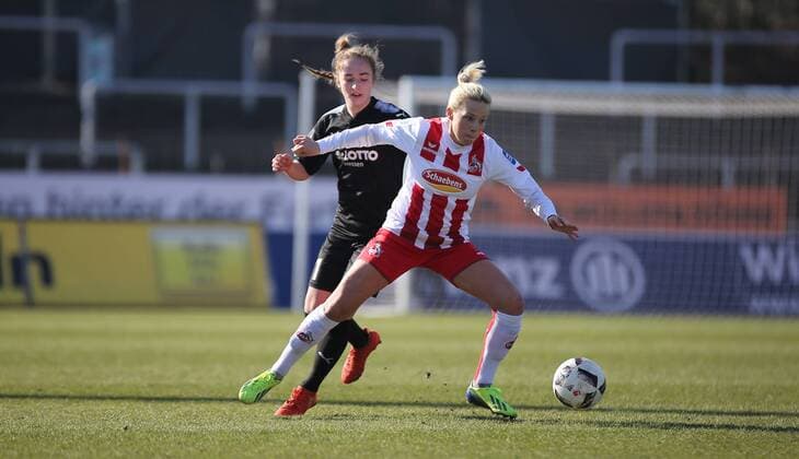 18.02.2018 xcex Deutschland, Köln, Fussball, Frauenfussball Allianz Frauen-Bundesliga Saison 2017 2018 1. FC Köln - 1. FFC Frankfurt Isabelle Linden (Frankfurt) vor Sophia Kleinherne (Frankfurt)