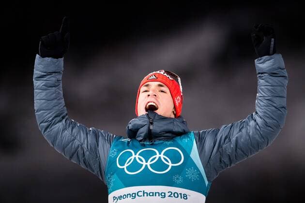 Themen der Woche - SPORT Olympia-Bilder des Tages - SPORT PyeongChang 2018 - Biathlon, 15km Massenstart Herren, Flower Ceremony 180218 Simon Schempp of Germany, Silver, after the Men s 15 km Mass Start during day nine of the 2018 Winter Olympics on February 18, 2018 in Pyeongchang. Photo: Carl Sandin BILDBYRN kod CS 57999_305 *** 180218 Simon Schempp of Germany Silver after the Men s 15 km Mass Start during day nine of the 2018 Winter Olympics on February 18 2018 in Pyeongchang Photo Carl S BILDBYR N code CS 57999 305  Copyright: CARLxSANDIN BB180218CS160