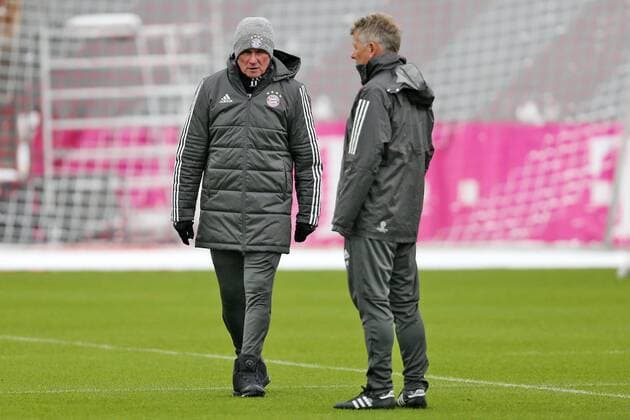 Jupp Heynckes und Peter Hermann waehrend dem Abschlusstraining des FC Bayern Muenchen vor dem morgigen Achtelfinal Hinspiels in der Champions League am 20.02.2018 in der Allianz Arena. Muenchen Copyright: xEIBNER MarcelxEngelbrechtx EP_EER