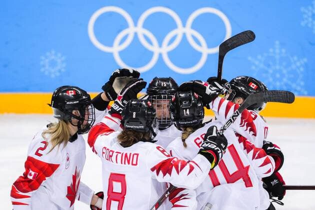GANGNEUNG, SOUTH KOREA - FEBRUARY 19, 2018: Canadian players celebrate scoring against Olympic Athletes from Russia in a women s semifinal Ice hockey Eishockey match as part of the 2018 Winter Olympic Games Olympische Spiele Olympia OS at the Gangneung Hockey Centre. Sergei Bobylev TASS  TS074B09