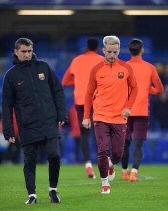 FC Barcelona Barca Training Session Ivan Rakiti? and Ernesto Valverde manager during the FC Barcelona Training Session at Stamford Bridge, London, UK. Content Not Available For UK Newspapers Copyright: xSimonxDaelx FIL-11379-0006