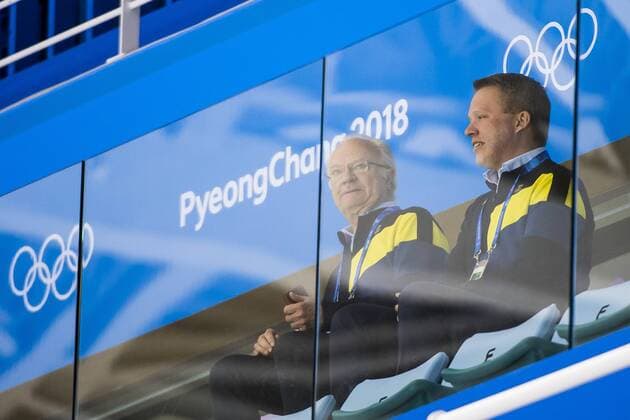 180220 H.M Carl XVI Gustaf, King of Sweden, at the stands during the Women s Ice hockey Eishockey Classification match between Sweden and Korea during day eleven of the 2018 Winter Olympics on February 20, 2018 in Pyeongchang. Photo: Petter Arvidson BILDBYRAN kod PA 91987 *** 180220 H M King Carl XVI Gustaf of Sweden at the stands during the Women s Ice Hockey Classification match between Sweden and Korea during day eleven of the 2018 Winter Olympics on February 20 2018 in Pyeongchang Photo Petter Arvidson BILDBYRAN code PA 91987  Copyright: PETTERxARVIDSON BB180220PA036