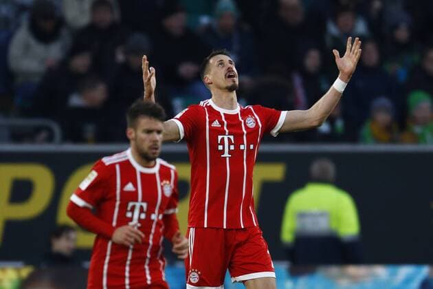 17.02.2018, Volkswagen Arena, Wolfsburg, Ligaspiel, 1. Liga, VfL Wolfsburg vs FC Bayern Muenchen, im Bild Torschuetze Sandro Wagner (2, Muenchen) jubelt nach dem Tor zum 1:1 fuer Muenchen VfL Wolfsburg vs FC Bayern Muenchen