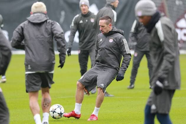 Franck Ribery (am Ball), Mannschaft Fussball FC Bayern München. Abschlußtraining vor dem CL-Spiel gegen Besiktas JK aus Istanbul 19.02.2018