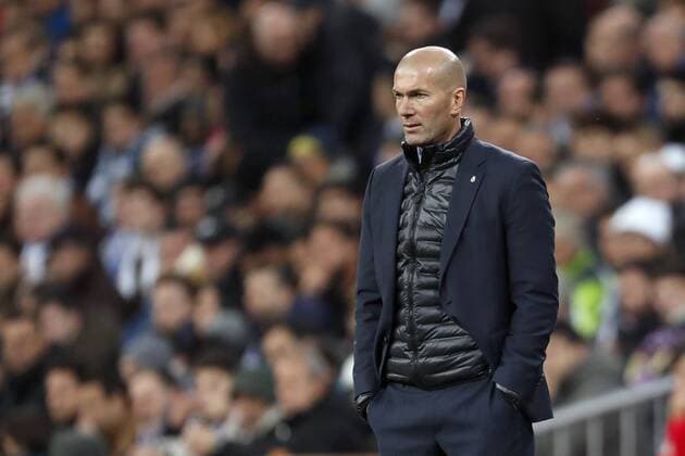 coach Zinedine Zidane of Real Madrid during the UEFA Champions League round of 16 match between Real Madrid and Paris Saint-Germain at the Santiago Bernabeu stadium on February 14, 2018 in Madrid, Spain UEFA Champions League 2017 2018 xVIxVIxImagesx xMauricexvanxSteenxIVx 10130068