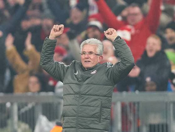 Trainer Cheftrainer Jupp HEYNCKES (FCB) Torjubel, Jubel nach dem Tor zum 1-0 Jubel, jubeln, jubelt, Freude, Emotionen, Feiern, Lachen, jubelt, freuen, reisst die Arme hoch, ballt die Faust FC BAYERN MUENCHEN - BESIKTAS ISTANBUL Achtelfinale Hinspiel, Fussball UEFA Champions League, Muenchen, 20.02.2018 CL Saison 2017 2018, FCB,