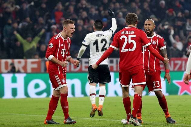 Thomas Mueller (FC Bayern Muenchen 25) Arturo Vidal (FC Bayern Muenchen 23) Jubel nach dem 1:0, FC Bayern Muenchen vs. Besiktas Istanbul, Champions League, Achtelfinale, Fussball, 20.02.2018, Muenchen Copyright: xLanger Eibner-Pressefotox EP_HLR