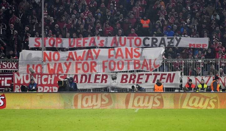 Bilder des Tages - SPORT 20.02.2018, Fussball UEFA Champions League 2017 2018, Achtelfinale, FC Bayern München - Besiktas Istanbul, in der Allianz Arena München, Fanproteste der Bayernfans: Stop UEFAS Auto Crazy, no Away Fans no Way for Football