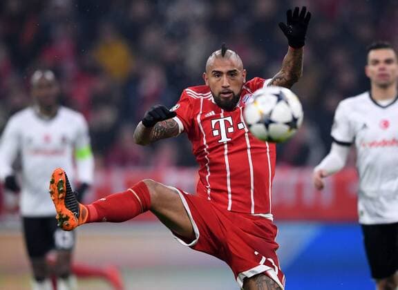 FUSSBALL CHAMPIONS LEAGUE SAISON 2017 2018 ACHTELFINALE HINSPIEL FC Bayern Muenchen - Besiktas Istanbul 20.02.2018 Arturo Vidal (FC Bayern Muenchen) Muenchen