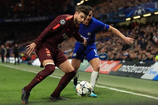 20th February 2018, Stamford Bridge, London, England; UEFA Champions League football, round of 16, 1st leg, Chelsea versus FC Barcelona Barca Gerard Piqu& xe9; of Barcelona holds off Pedro of Chelsea  ActionPlus11990625