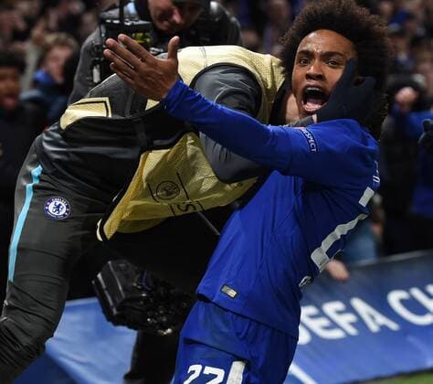 Bilder des Tages - SPORT Chelsea v FC Barcelona Barca UEFA Champions League Willian of Chelsea celebrates after scoring during the UEFA Champions League match at Stamford Bridge, London Content Not Available For UK Newspapers Copyright: xSimonxDaelx FIL-11388-0032