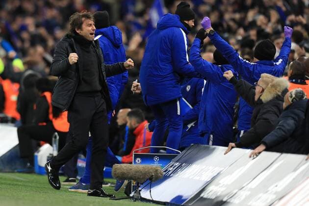 20th February 2018, Stamford Bridge, London, England; UEFA Champions League football, round of 16, 1st leg, Chelsea versus FC Barcelona Barca Chelsea Manager Antonio Conte celebrates Willian of Chelsea goal making it 1-0  ActionPlus11990637