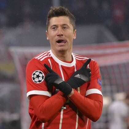 Munich, Germany 20.02.2018, UEFA Champions League - 2017 18 Season, round of last sixteen, Achtelfinale, FC Bayern Muenchen - Besiktas Istanbul, Robert Lewandowski (FCB) jubelt, Torjubel nach seinem treffer zum 4:0 ( DeFodi527