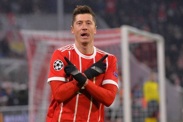 Munich, Germany 20.02.2018, UEFA Champions League - 2017 18 Season, round of last sixteen, Achtelfinale, FC Bayern Muenchen - Besiktas Istanbul, Robert Lewandowski (FCB) jubelt, Torjubel nach seinem treffer zum 4:0 ( DeFodi527