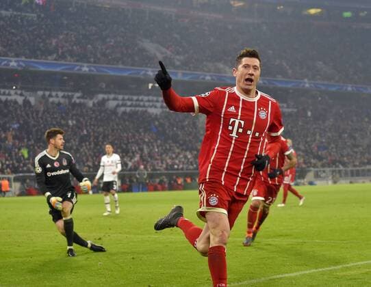 20.02.2018, Fussball UEFA Champions League 2017 2018, Achtelfinale, FC Bayern München - Besiktas Istanbul, in der Allianz Arena München, Robert Lewandowski (FC Bayern München) jubelt