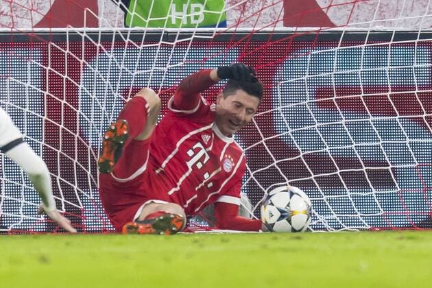 GER, UEFA CL, FC Bayern Muenchen (GER) vs Besiktas Istanbul (TUR) 20.02.2018, Allianz Arena, Muenchen, GER, UEFA CL, FC Bayern Muenchen (GER) vs Besiktas Istanbul (TUR), Achtelfinale, im Bild Jubel nach dem Tor zum 5-0 durch Robert Lewandowski (FCB 9)