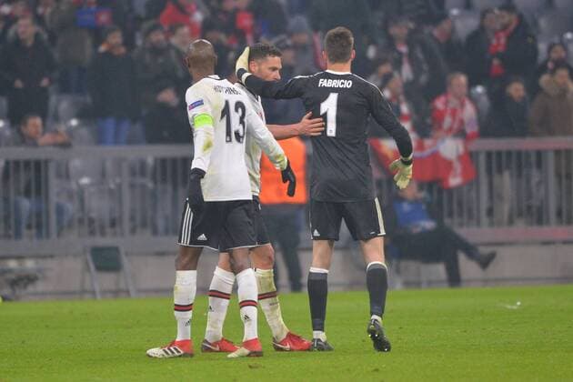 Munich, Germany 20.02.2018, UEFA Champions League - 2017 18 Season, round of last sixteen, Achtelfinale, FC Bayern Muenchen - Besiktas Istanbul, Atiba Hutchinson (Besiktas), Dusko Tosic (Besiktas) und goalkeeper Fabri (Besiktas) Enttaeuscht ( DeFodi527