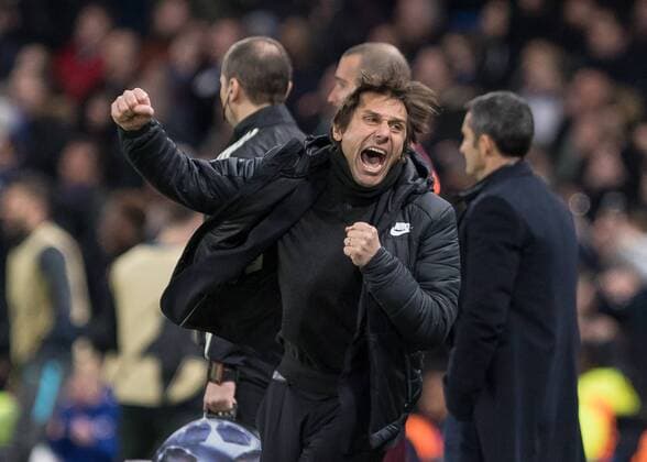 Themen der Woche - SPORT Bilder des Tages - SPORT Football - 2017 2018 UEFA Champions League - Round of Sixteen, First Leg: Chelsea vs. Barcelona Antonio Conte, Manager of Chelsea FC, celebrates his team taking the lead at Stamford Bridge. COLORSPORT DANIEL BEARHAM  csp_che_bar_200218_