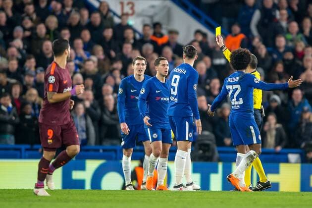 Eden Hazard of Chelsea receives a yellow card during the UEFA Champions League Round of 16 match between Chelsea and Barcelona at Stamford Bridge, London, England on 20 February 2018. Copyright: xSalvioxCalabresex 19030072