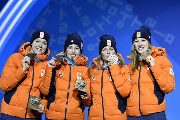 PyeongChang 2018 - Short Track,, 3000m Staffel Damen, Siegerehrung 21-02-2018 ALGEMEEN: MEDAL PLAZA: OLYMPISCHE SPELEN: Olympic Games Olympische Spiele Olympia OS PYEONGCHANG 2018 Vlnr Jorien ter Mors , Lara van Ruijven , Yara van Kerkhof (NED) en Suzanne Schulting Foto: Sander Chamid xVIxVIxImagesx xSoenarxChamidxsportfotografiexIVx 10141488
