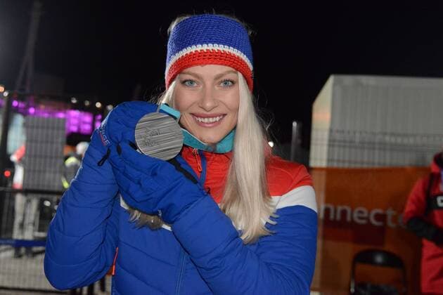 PyeongChang 2018 - Ski Alpin, Abfahrt Damen, Siegerehrung February 21, 2018 - Pyeongchang, South Korea - RAGNHILD MOWINCKEL of Norway with her silver medal from the Ladies Downhill ski racing event in the PyeongChang Olympic Games Olympische Spiele Olympia OS Pyeongchang 18: Medal Winners - ZUMAl132 20180221_zap_l132_008 Copyright: xChristopherxLevyx