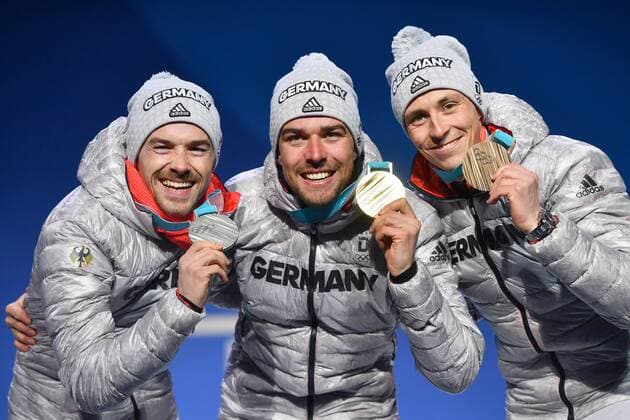 v.li:Fabian RIESSLE (GER),Johannes RYDZEK (GER),Eric FRENZEL (GER),Dreifacherfolg. mit Medaillen,Medaille, Nordic Combined - Ind. Gund. LH 10km, Cross-Country Siegerehrung,Nordische Kombination. Victory Ceremony,PyeongChang Olympic Medals Plaza am 21.02.2018. Olympische Winterspiele 2018, vom 09.02. - 25.02.2018 in PyeongChang Suedkorea.