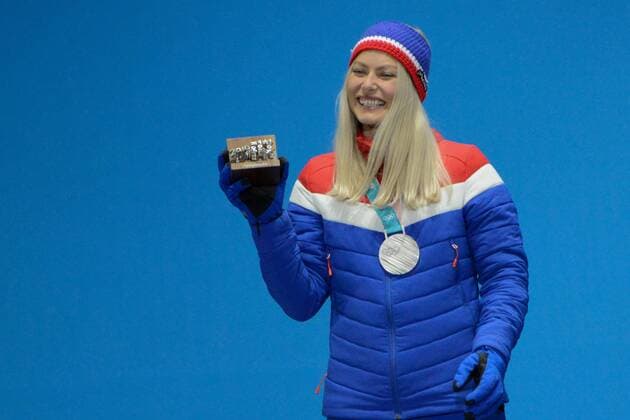 PyeongChang 2018 - Ski Alpin, Abfahrt Damen, Siegerehrung February 21, 2018 - Pyeongchang, South Korea - RAGNHILD MOWINCKEL of Norway celebrates getting the silver medal from the Ladies Downhill ski racing event in the PyeongChang Olympic Games Olympische Spiele Olympia OS Pyeongchang 18: Medal Winners - ZUMAl132 20180221_zap_l132_023 Copyright: xChristopherxLevyx